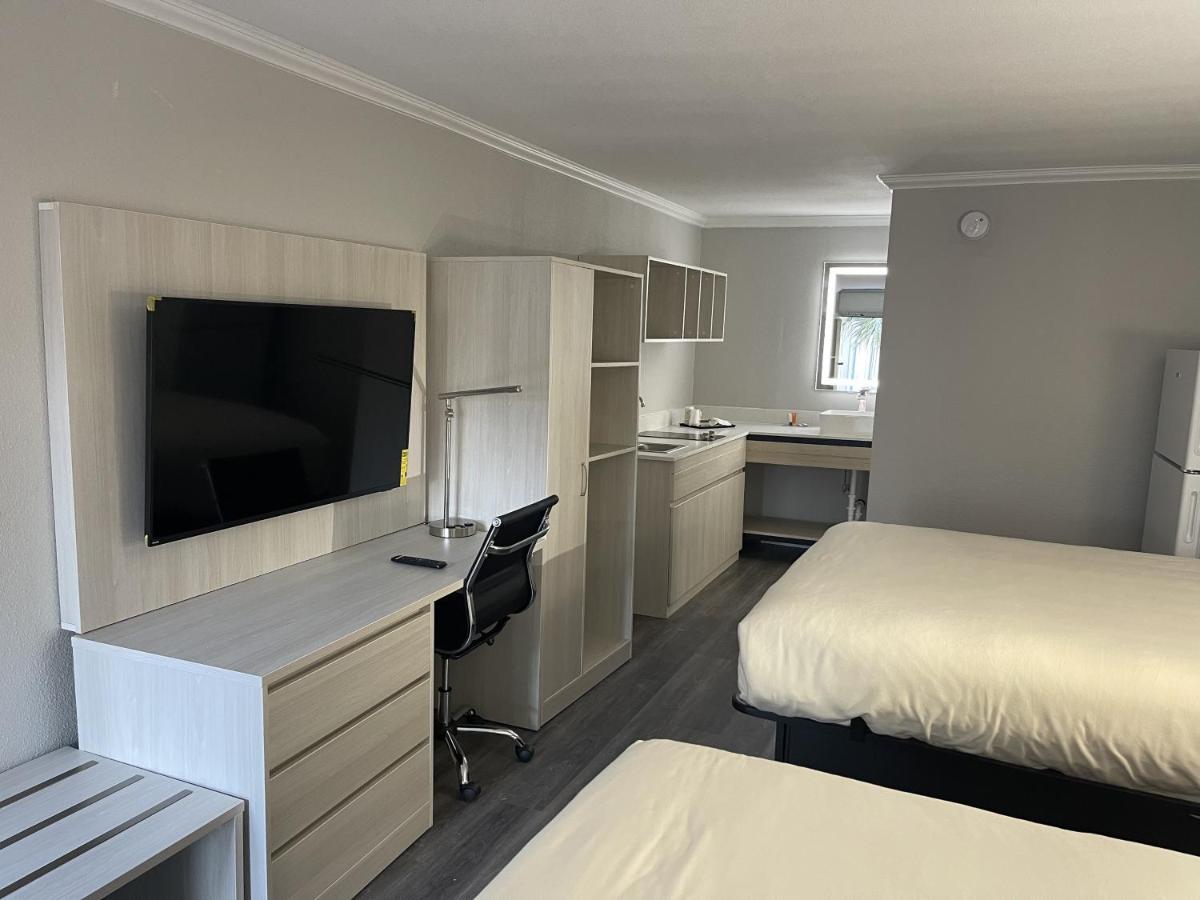 Mainstay Suites Флоренс Экстерьер фото